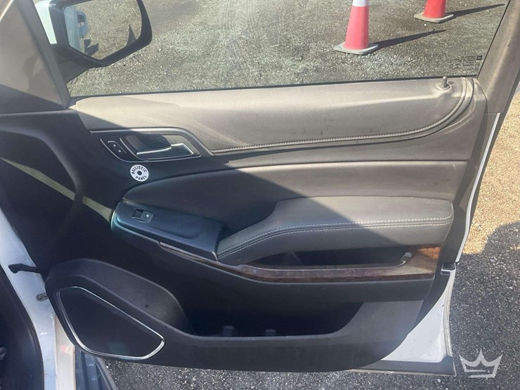 2019-chevrolet-tahoe-image-22