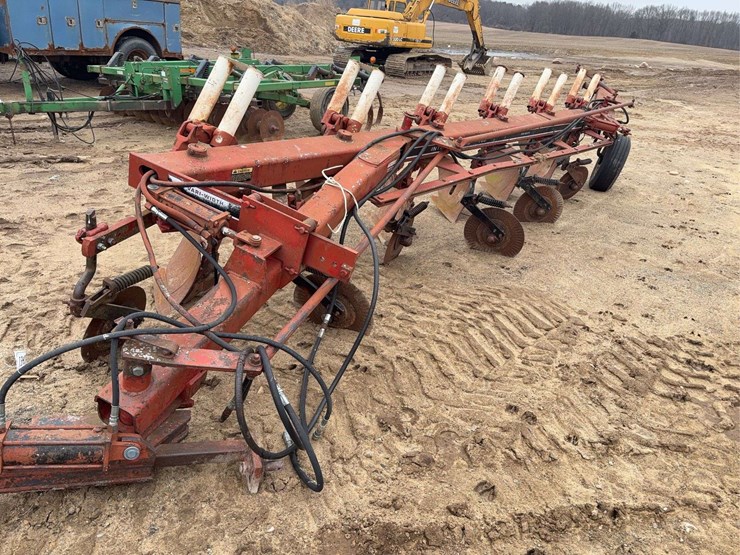 international-735-image-3