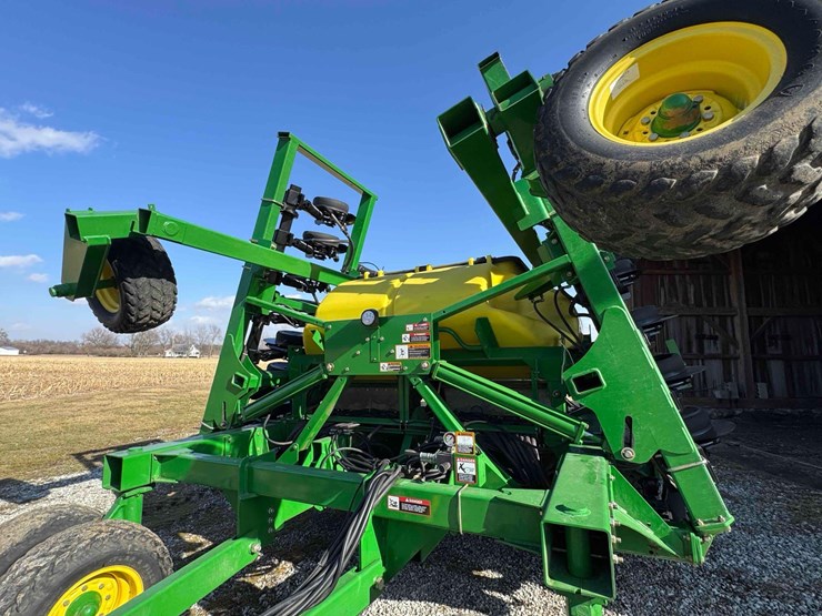 john-deere-1690-image-26