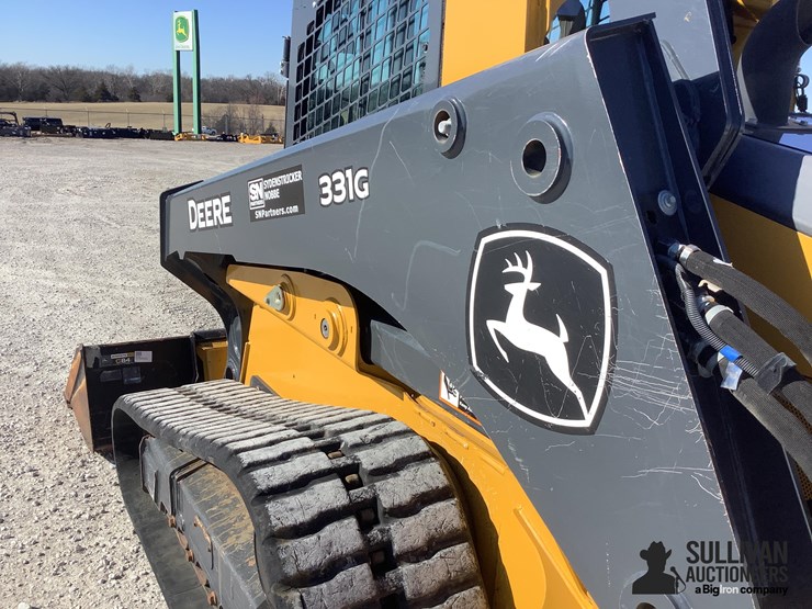 2020-deere-331g-image-13
