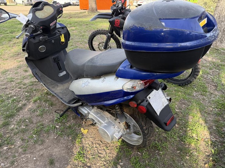 #46-•-2016-yongfu-yn150t-12-scooter-image-6