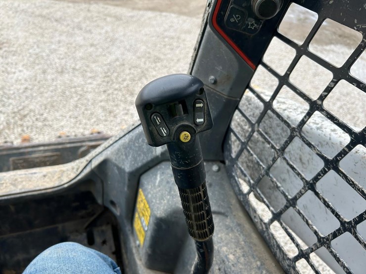 2021-bobcat-t66-image-21