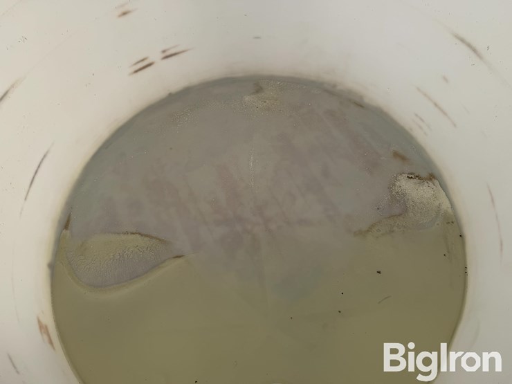 1500-gallon-liquid-tank-image-13