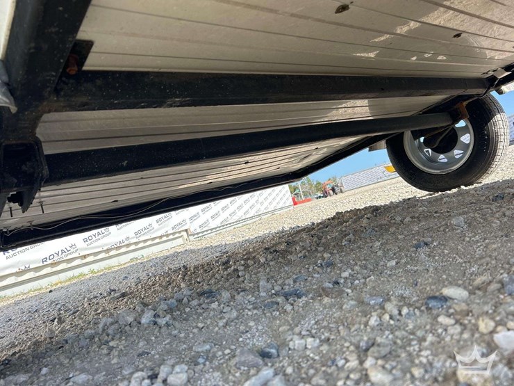 shamrock-8ft.-s/a-enlcosed-k-9-transport-trailer-image-11