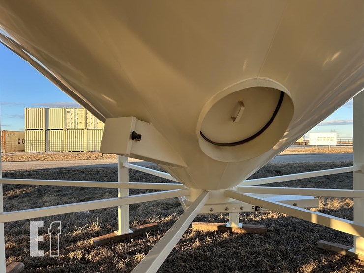 meridian-3000-bushel-hopper-bin-(9)-406-image-3