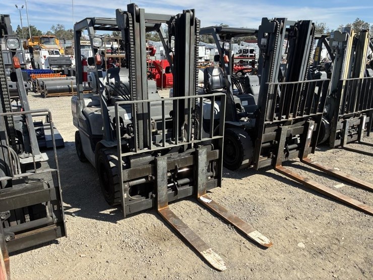 2006-nissan-mugl02a30lv-image-2