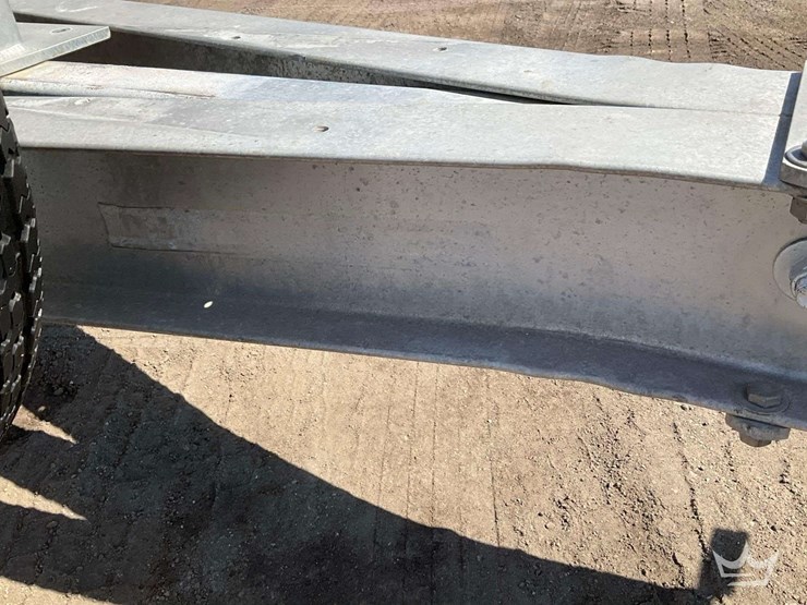 1985-23ft-mako-center-console-boat-with-2011-28ft-hmde-trailer-image-7