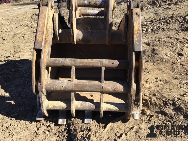 caterpillar-320e-image-9