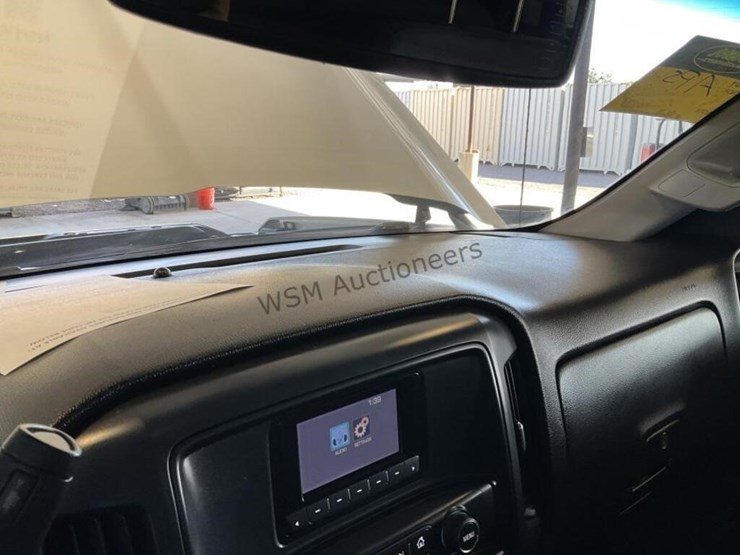 2015-chevrolet-silverado-3500-image-18