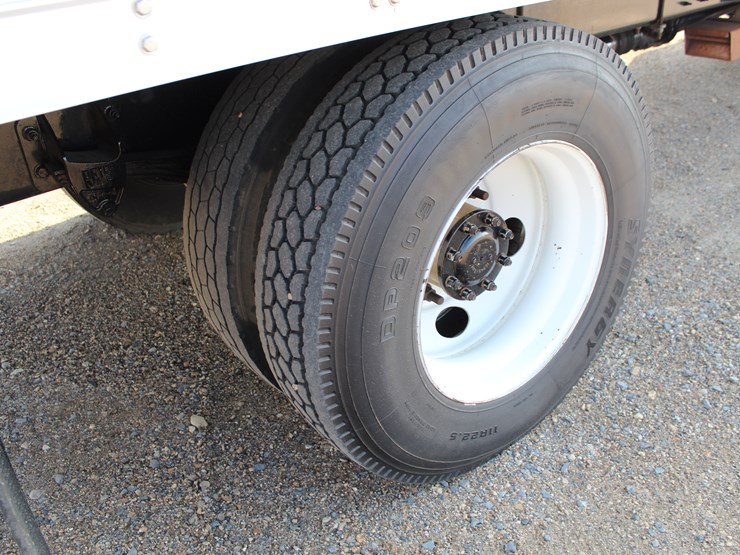 2017-kenworth-t270-image-10