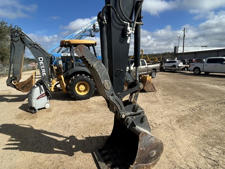 2023-deere-85-p-tier-image-11