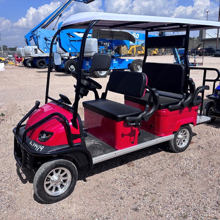 #84 • 4 SEATER ELECTRIC GOLF CART | NO TITLE
