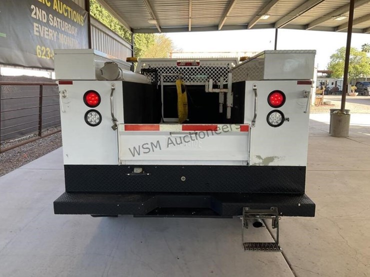 2015-chevrolet-silverado-3500-image-6