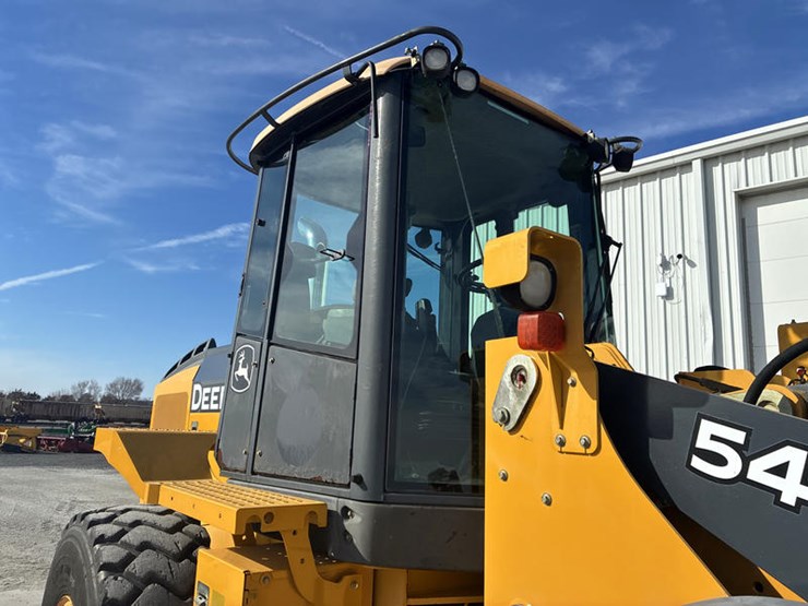 2011-deere-544k-image-20