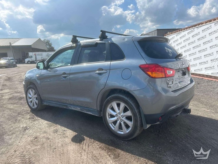 2014-mitsubishi-outlander-image-4