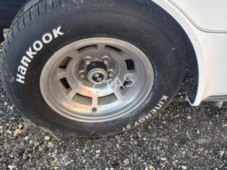 #58-•-1977-chevrolet-corvette-w/-t-top-image-13