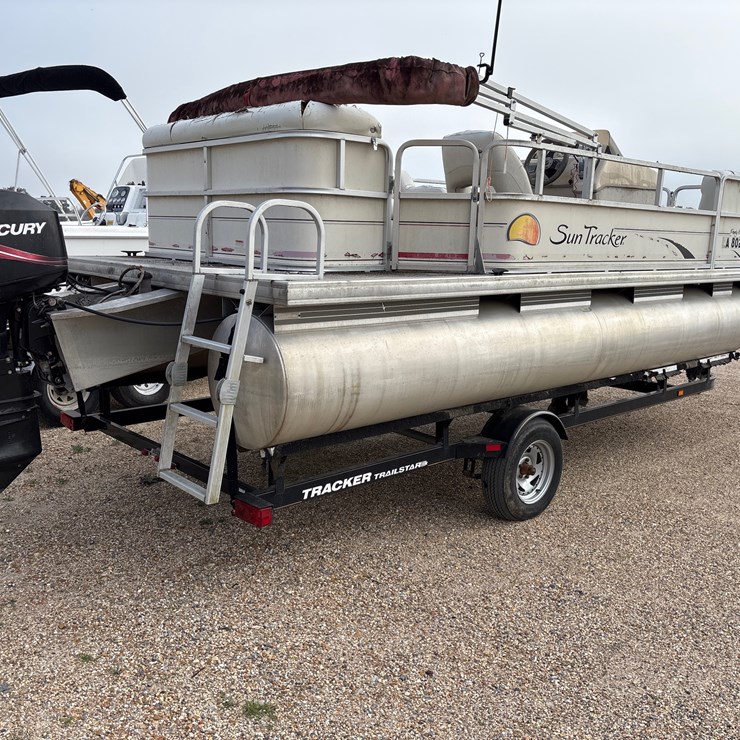 #1414 • 2008 SUN TRACKER PARTY BARGE 200