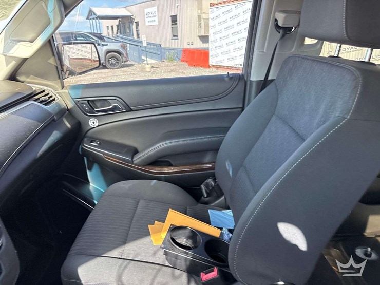 2019-chevrolet-tahoe-image-17