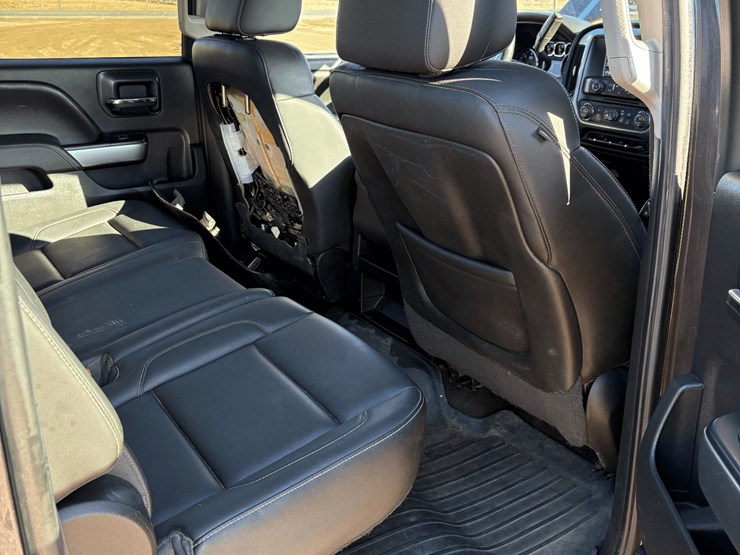 2015-chevrolet-silverado-image-11