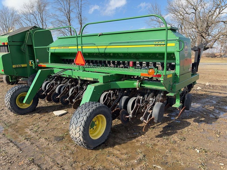 john-deere-1560-image-1