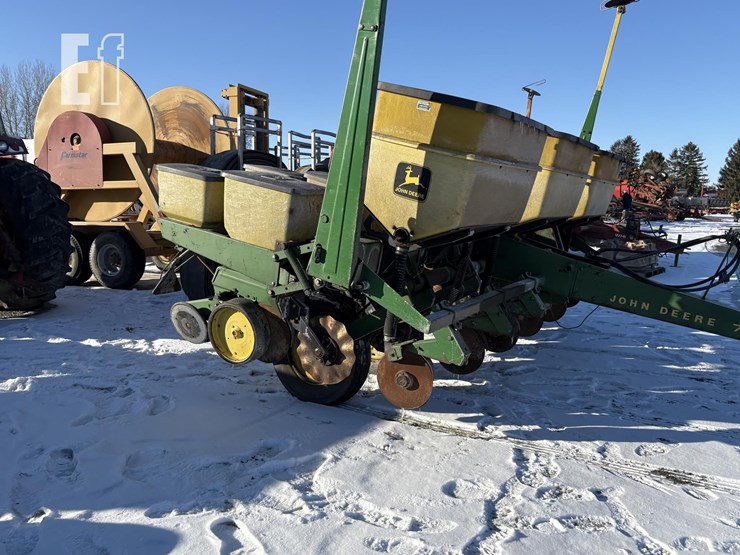 john-deere-7000-image-4