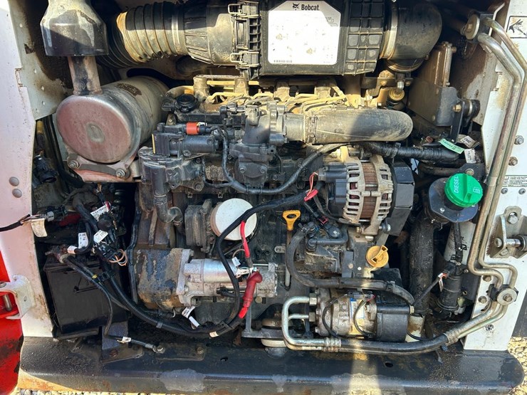 2022-bobcat-t595-image-16