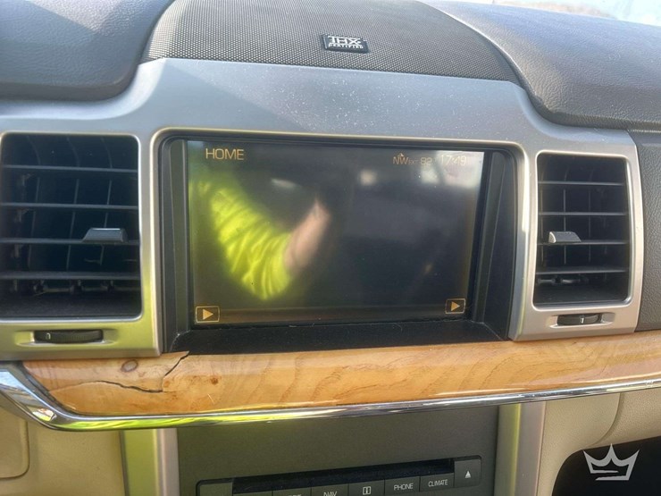 2012-lincoln-mkx-image-17