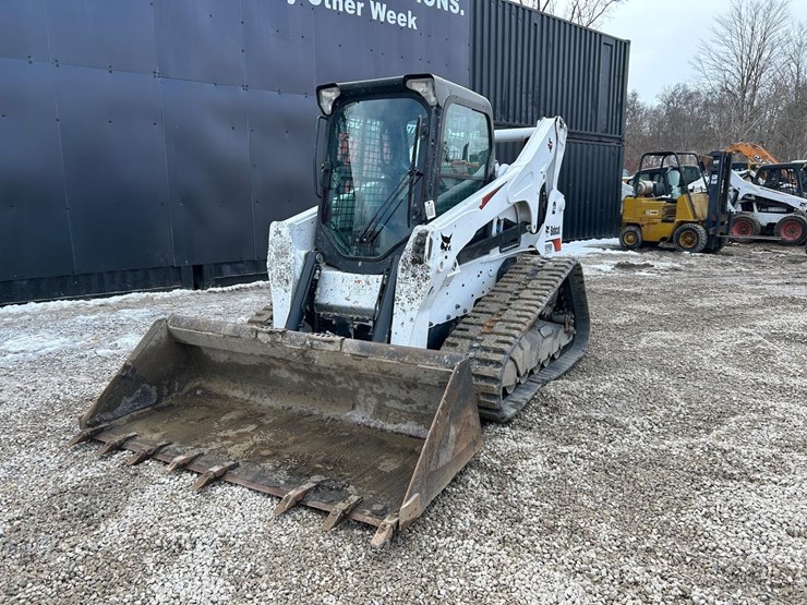 2022-bobcat-t870-image-8