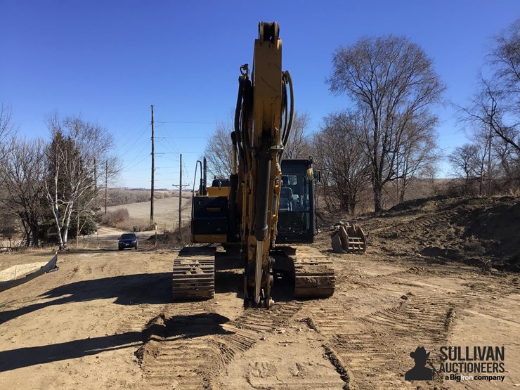 2014-caterpillar-320el-image-2