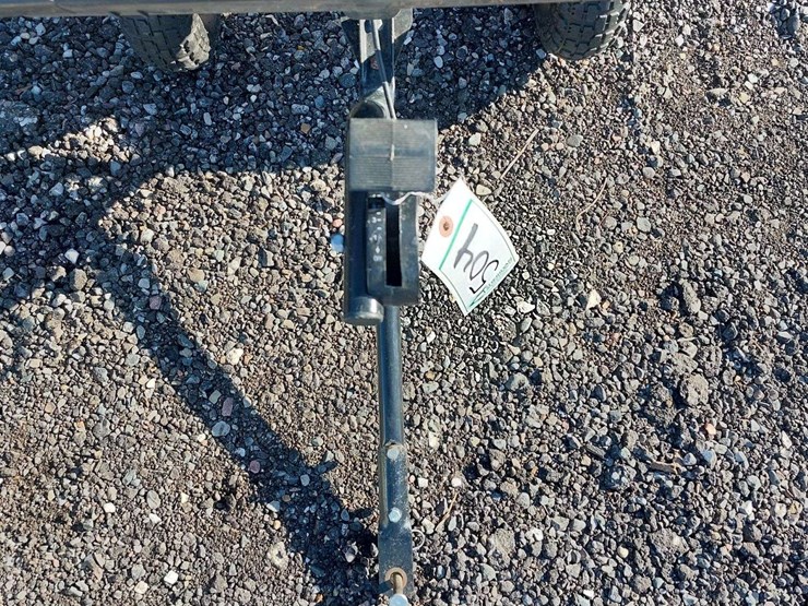 towable-broadcast-spreader-image-4