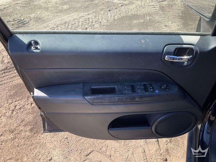 2016-jeep-compass-image-11