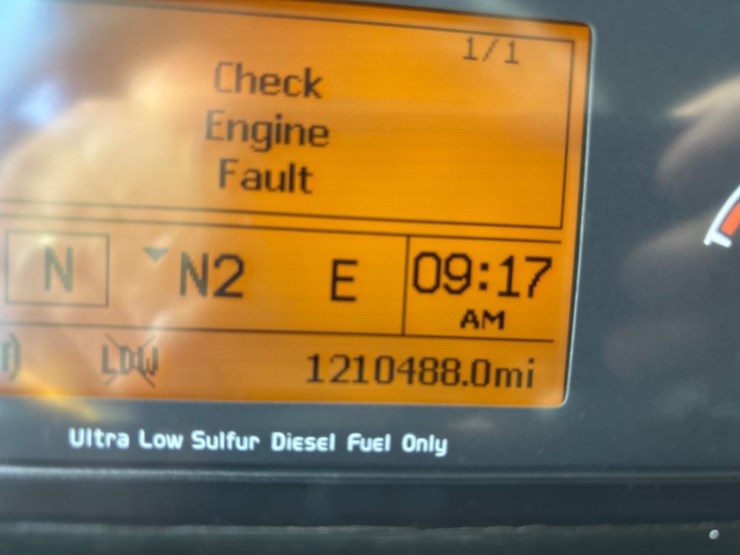 #228-•-2017-freightliner-image-14