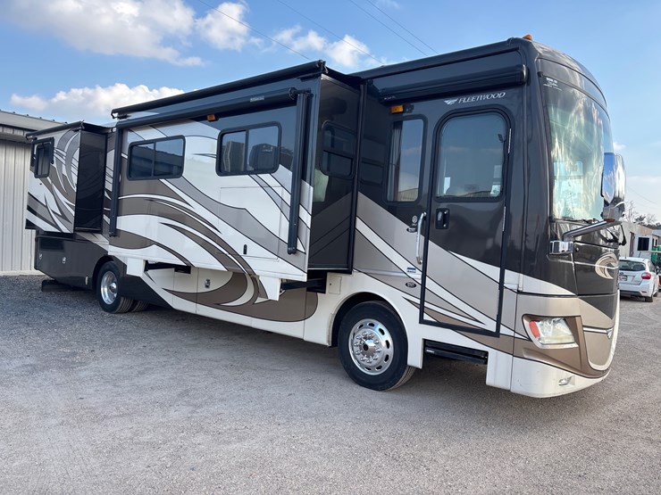 #1339-•-2011-fleetwood-36j-discovery-rv-/-motorhome-image-1