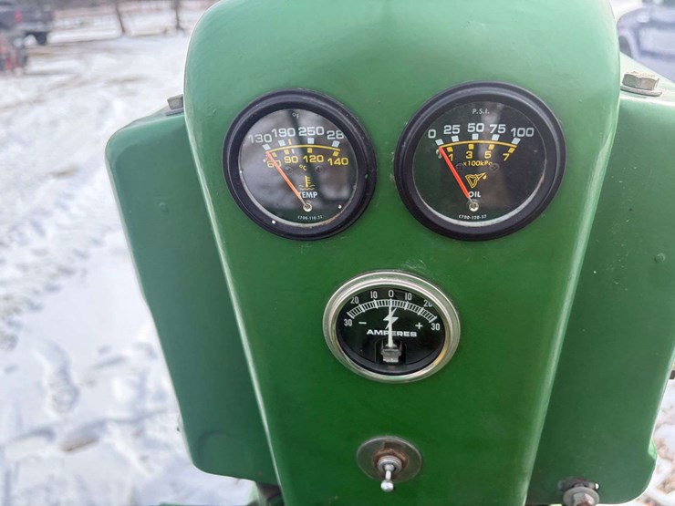 john-deere-b-image-5