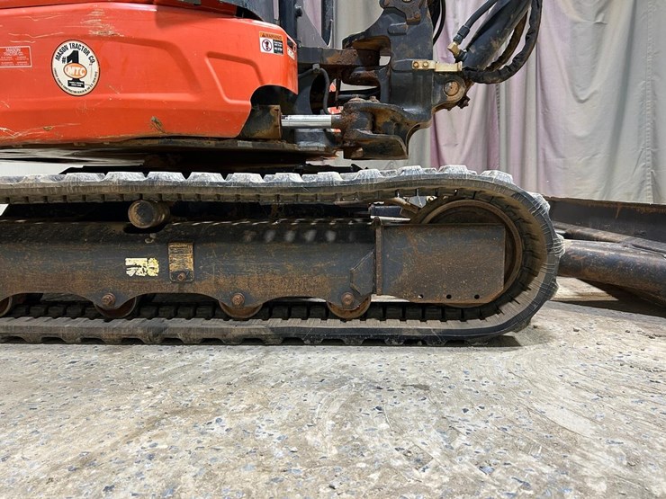 2019-kubota-kx033-4-image-14