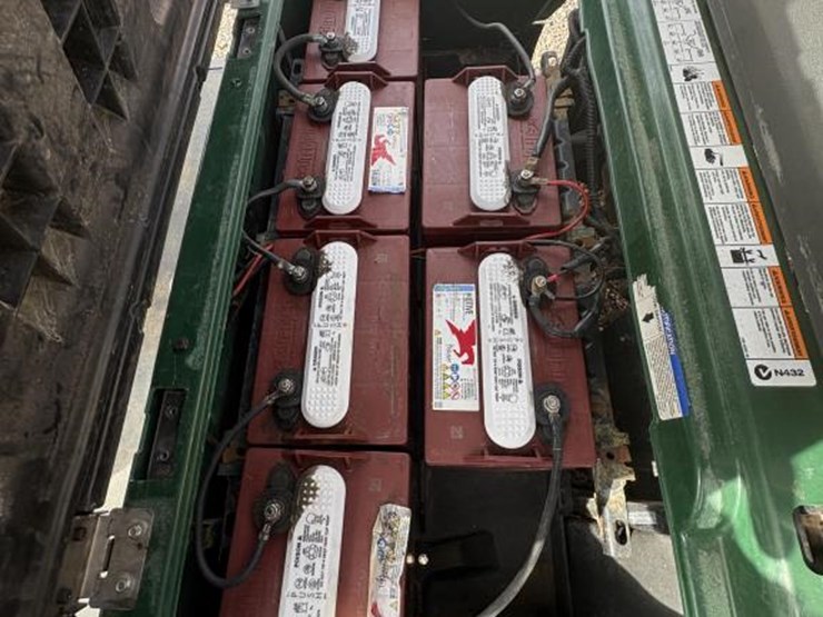 #66-•-yamaha-electric-2-seat-golf-cart-w/-dump-bed-image-8