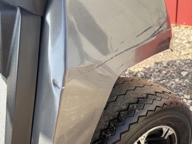 #65-•-2018-yamaha-2-seater-w/-dump-bed-cart---gas-image-8