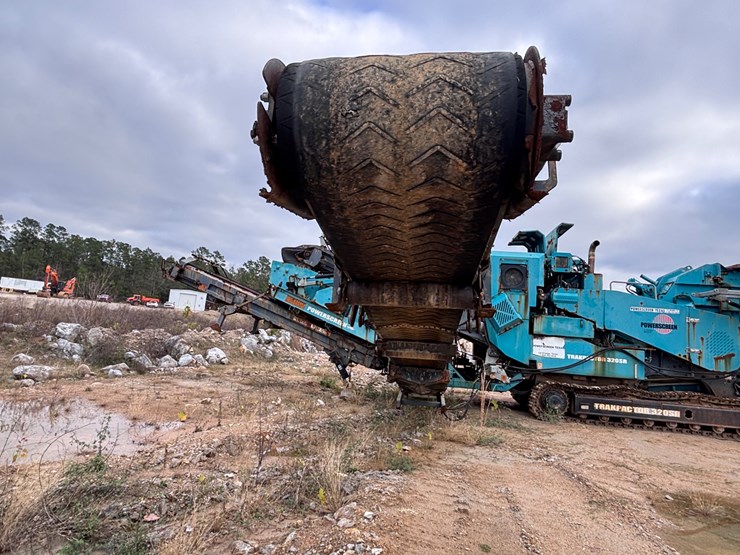 2016-powerscreen-trakpactor-320sr-image-47