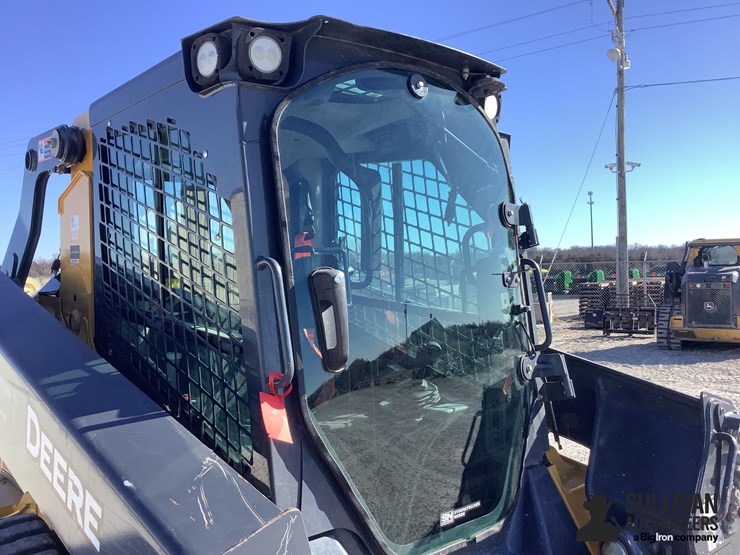 2020-deere-331g-image-12