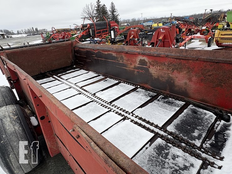 new-holland-195-image-4