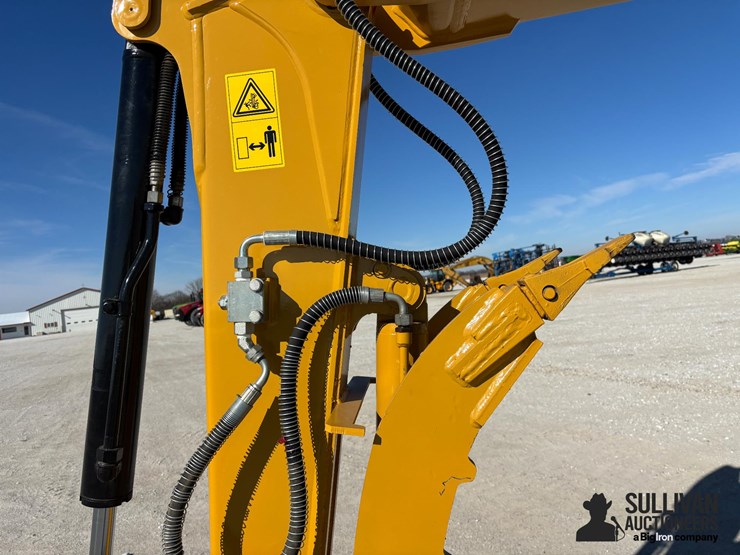 2018-caterpillar-305.5e2-image-9