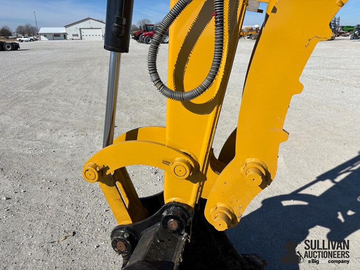 2018-caterpillar-305.5e2-image-10