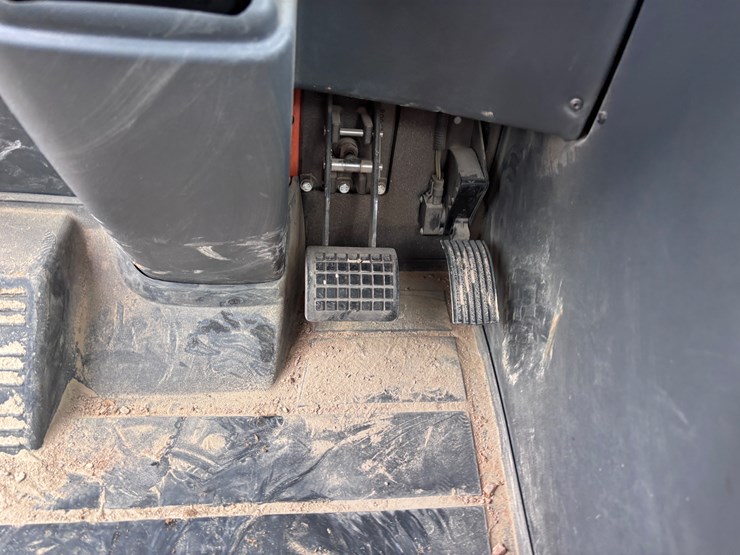 2022-doosan-da30-image-37