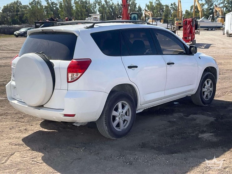 2008-toyota-rav4-image-3