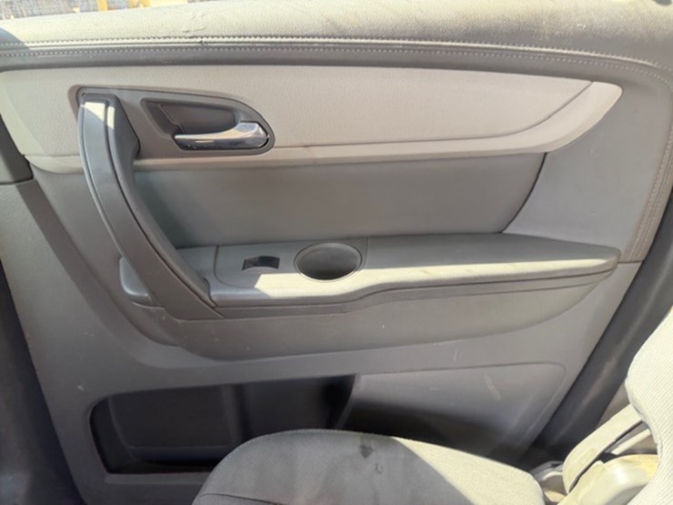 2016-chevrolet-traverse-image-28