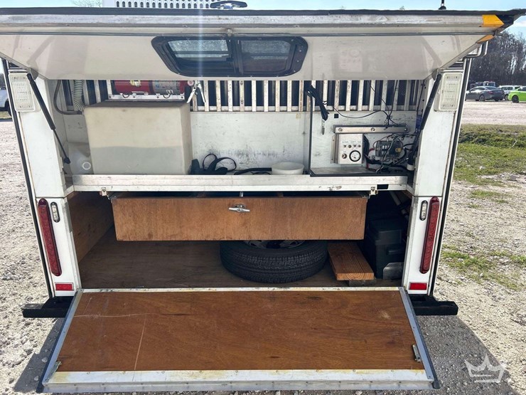 shamrock-8ft.-s/a-enlcosed-k-9-transport-trailer-image-12