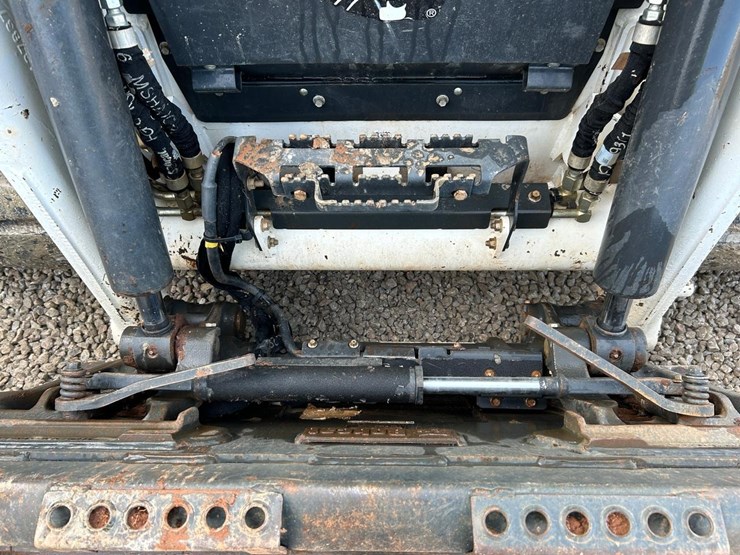 2023-bobcat-t76-image-10