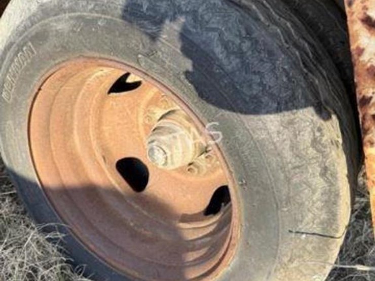 #52-•-utility-cable-puller/-tensioner-machine-on-trailer-image-5