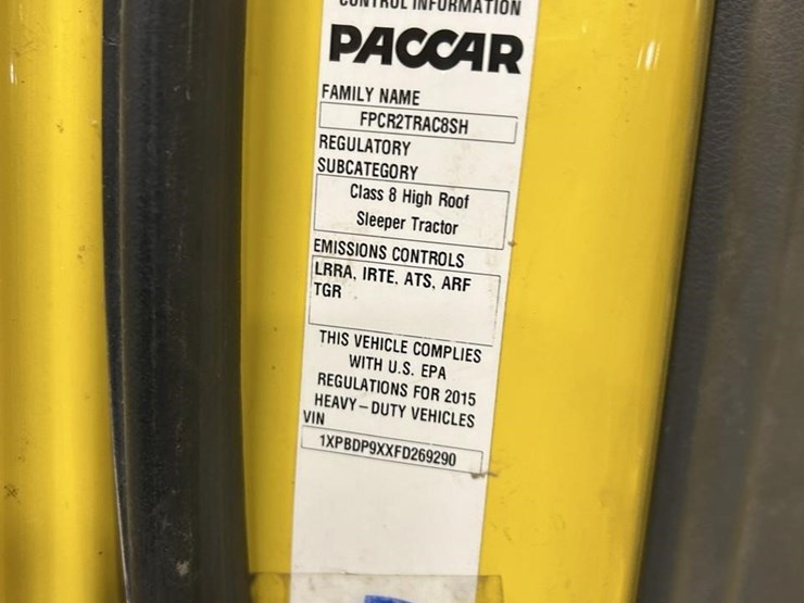 2015-peterbilt-579-image-12