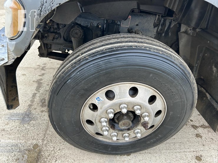 2017-mack-granite-gu713-image-39